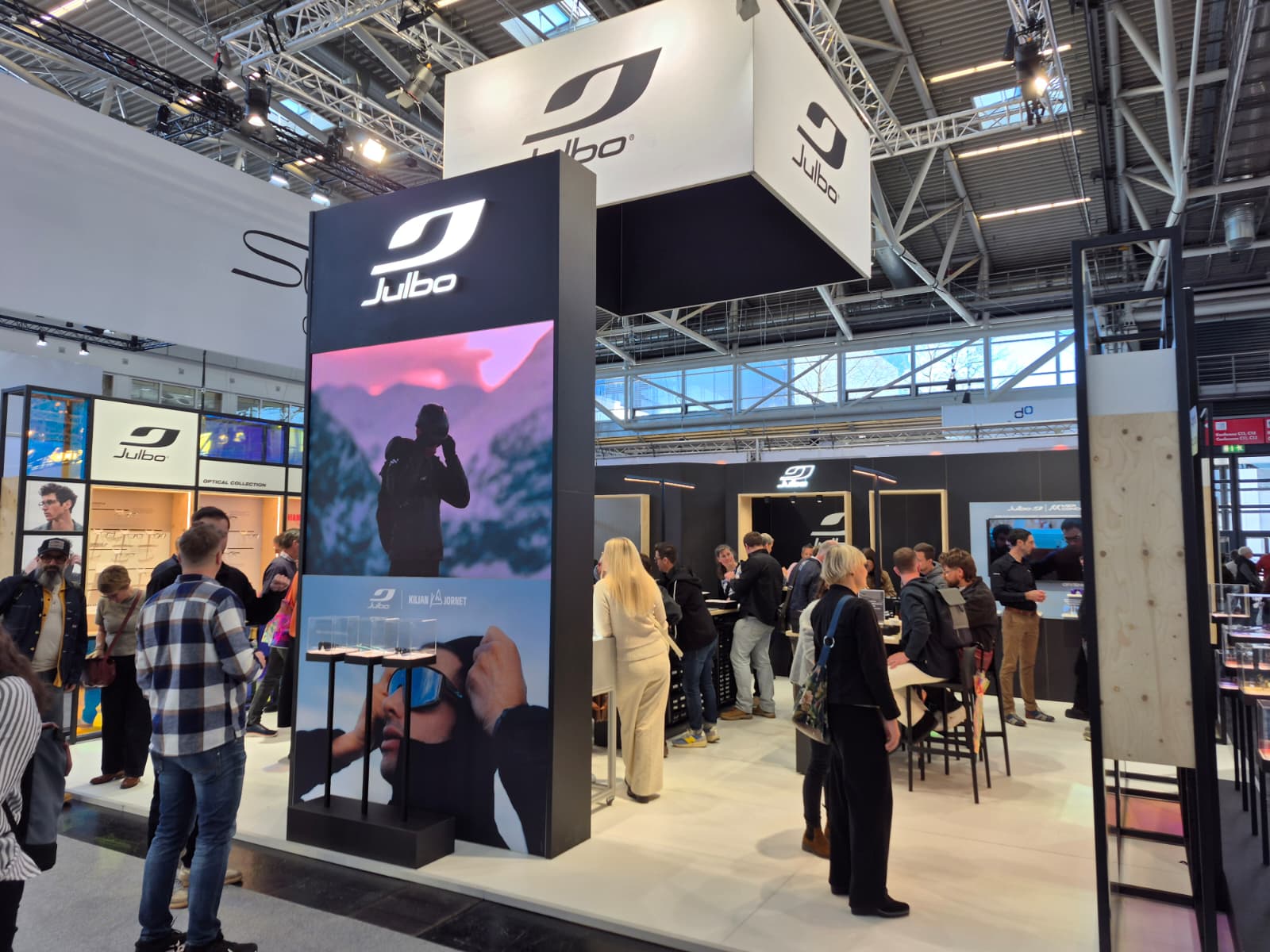 Viziwall LED wall rental installation